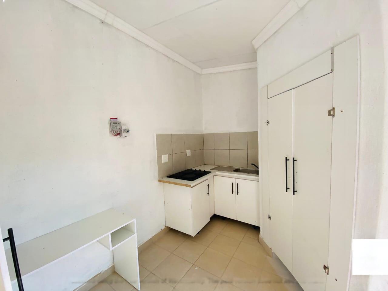 Tsholedi residence – rooms for students photo