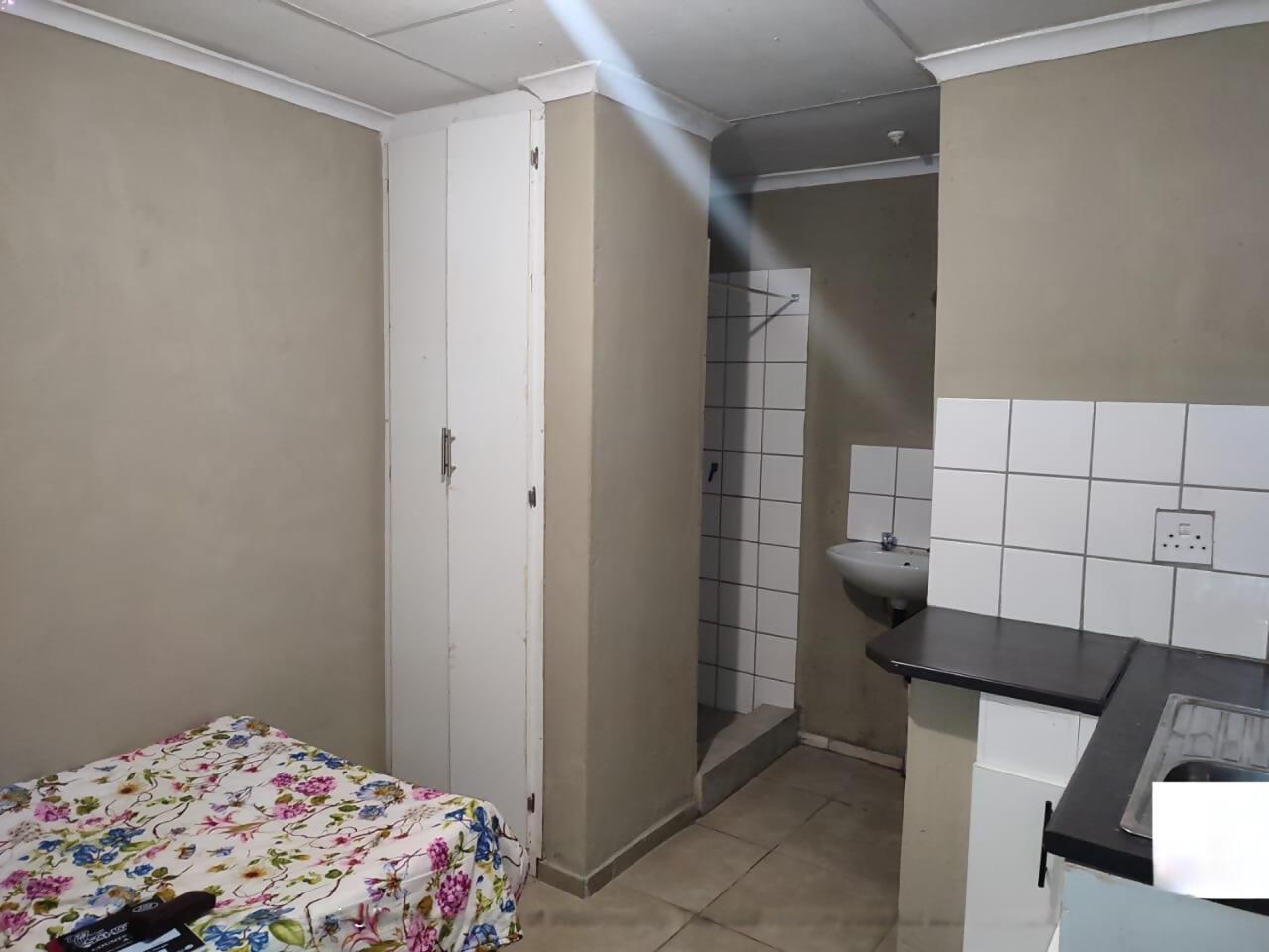 Tsholedi residence – rooms for students photo